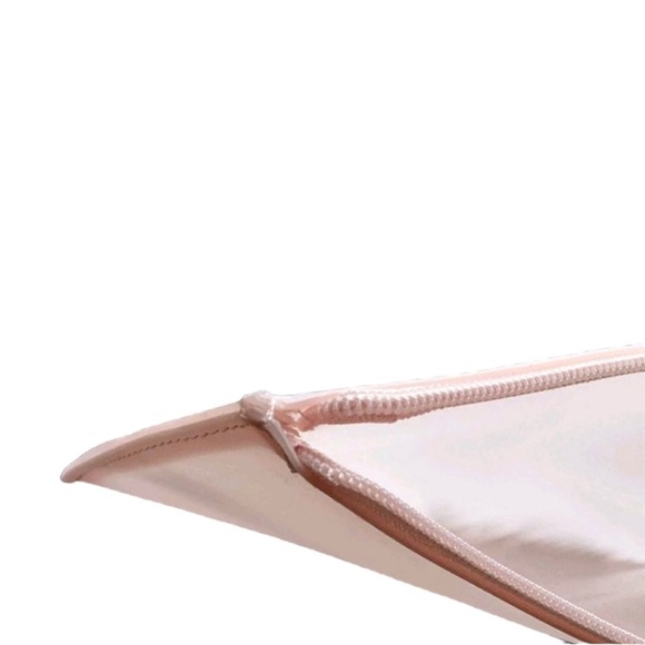 Burberry Beauty Cosmetic Bag Pouch - NIP - Picture 7 of 8